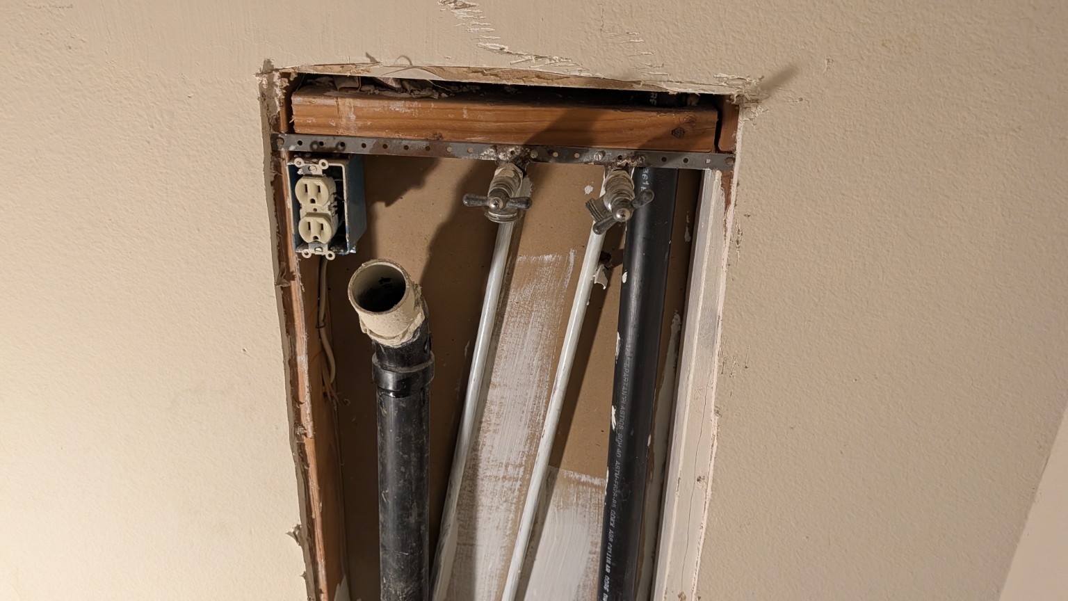 Open wall pipe repair