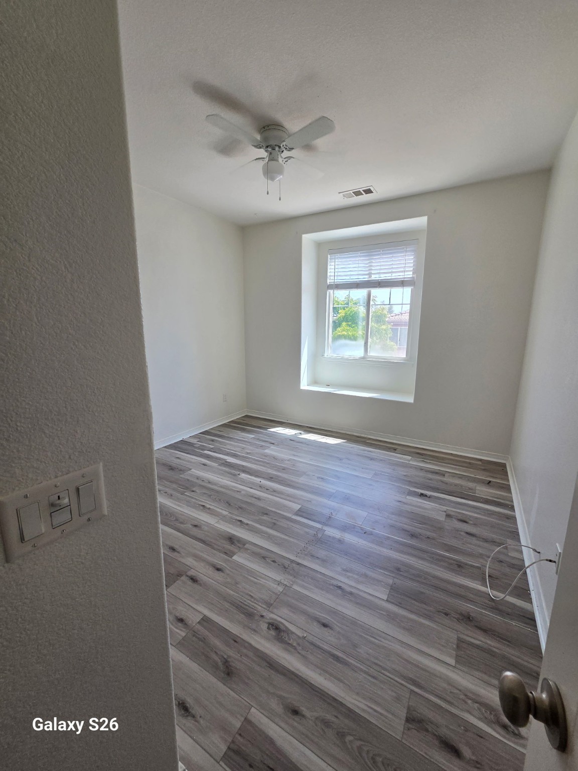 Turn-Ready Bedroom Flooring